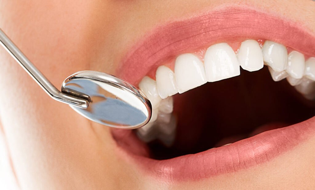 sonrisa paciente herramientas dentales