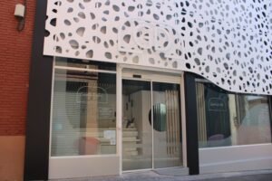 garantia dental madrid barrio salamanca fachada clinica dental diseno moderno